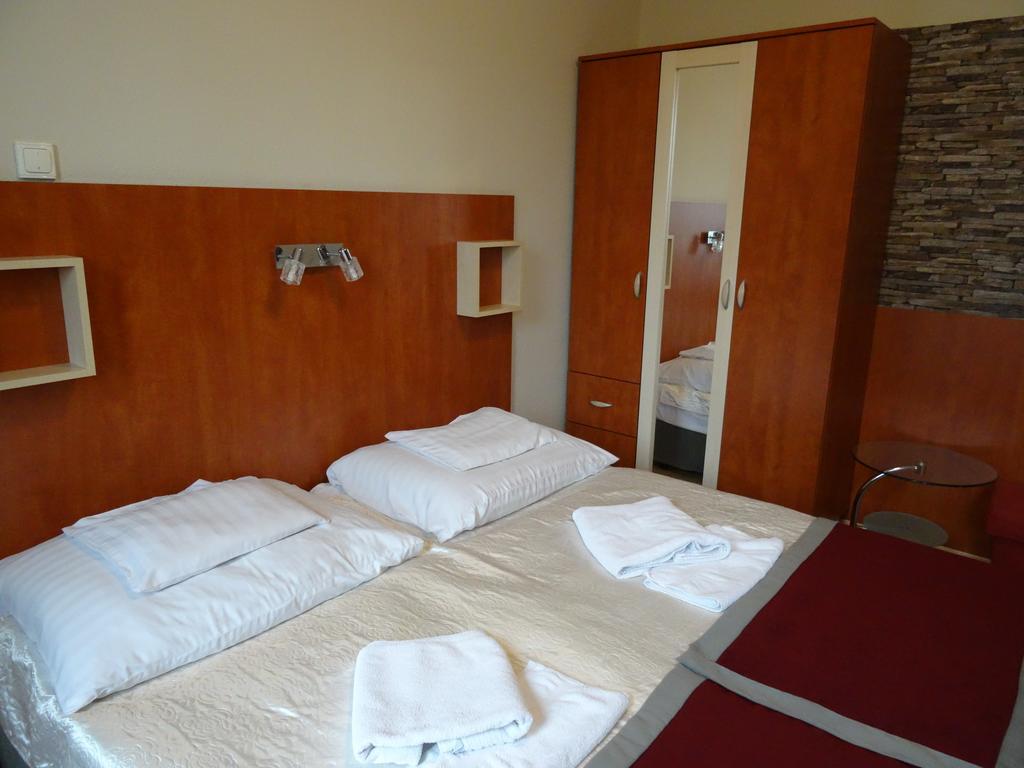 Fortuna Hotel Miskolc Zimmer foto