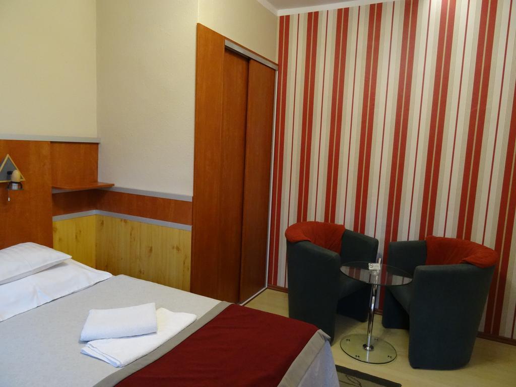 Fortuna Hotel Miskolc Zimmer foto